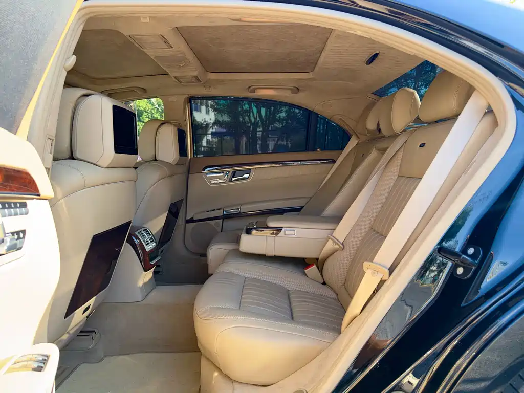 Mercedes-Benz S-Class 2010 — фото 16