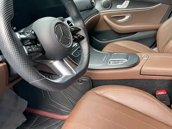 Mercedes-Benz E-Class 2022