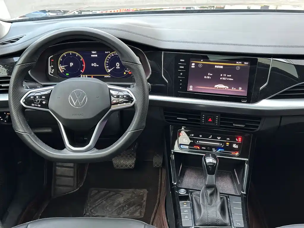 Volkswagen Passat 2023 — фото 15