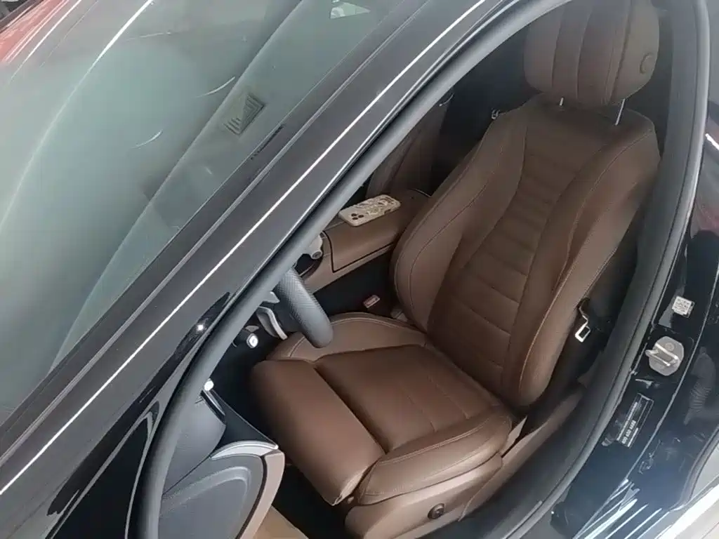 Mercedes-Benz E-Class 2023 — фото 15