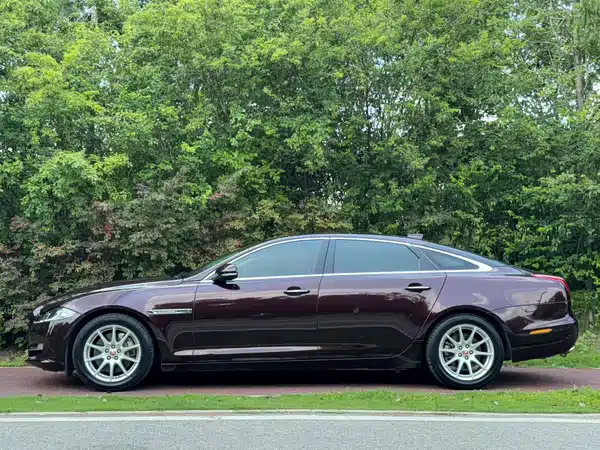 Jaguar XJ 2017