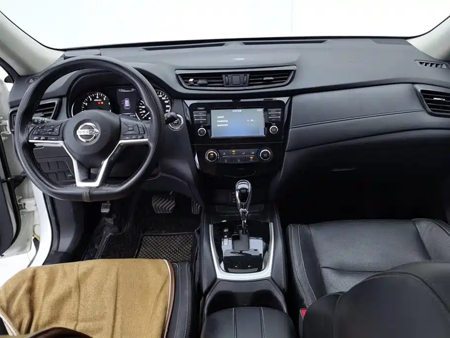 Nissan X-Trail 2017 — фото 12