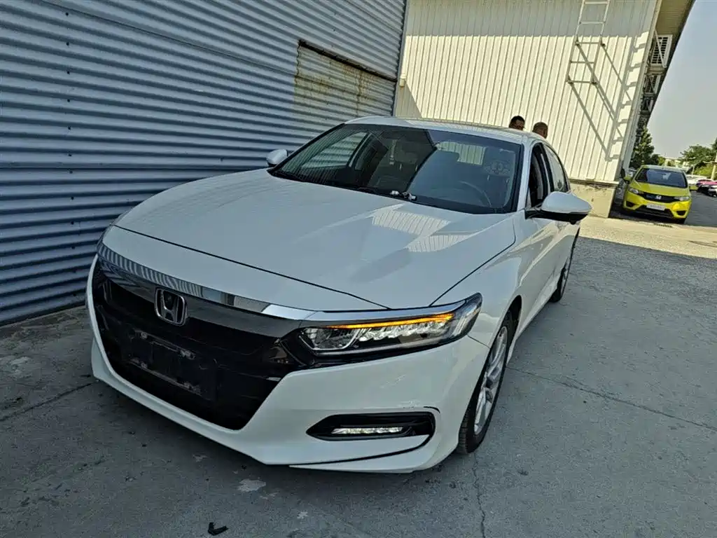 Honda Accord 2020 — фото 1