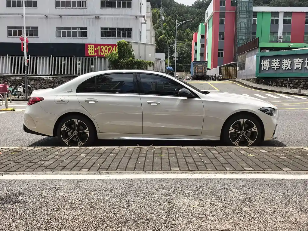 Mercedes-Benz C-Class 2022