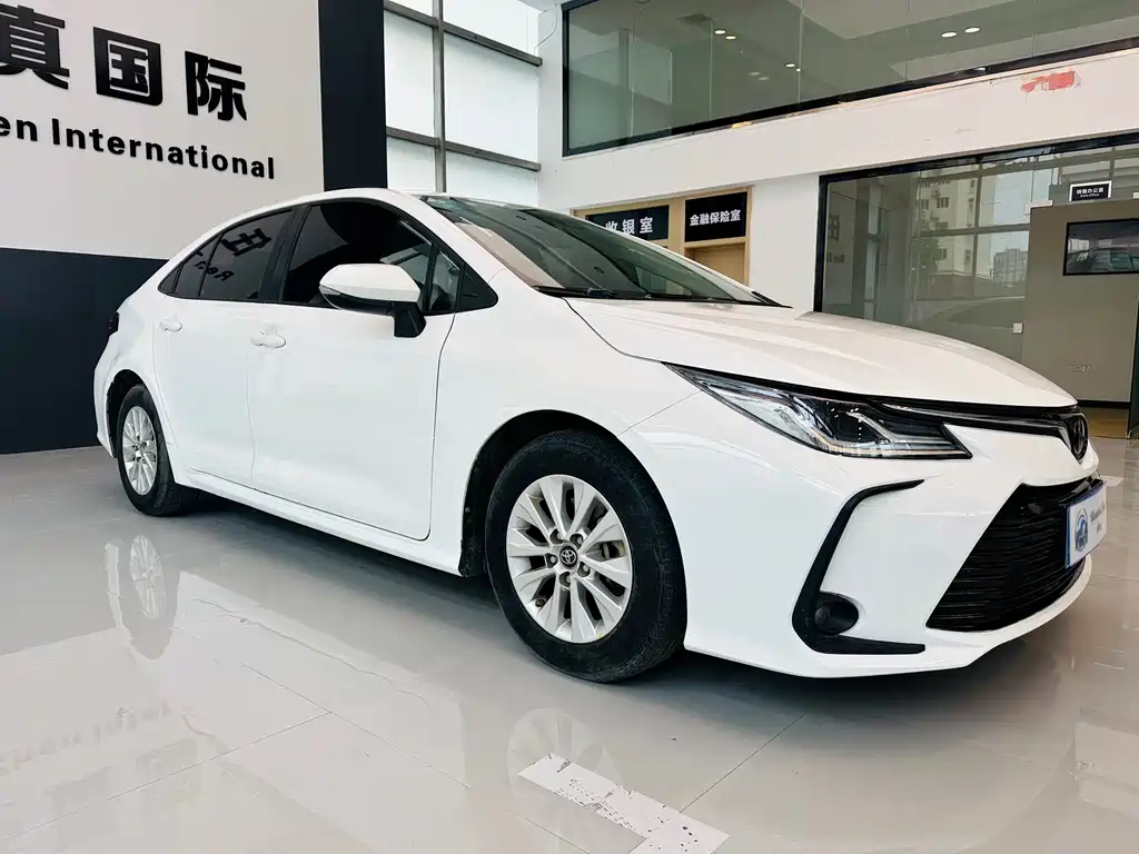 Toyota Corolla 2022 — фото 3