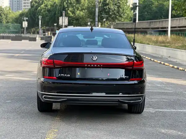 Volkswagen Passat 2024