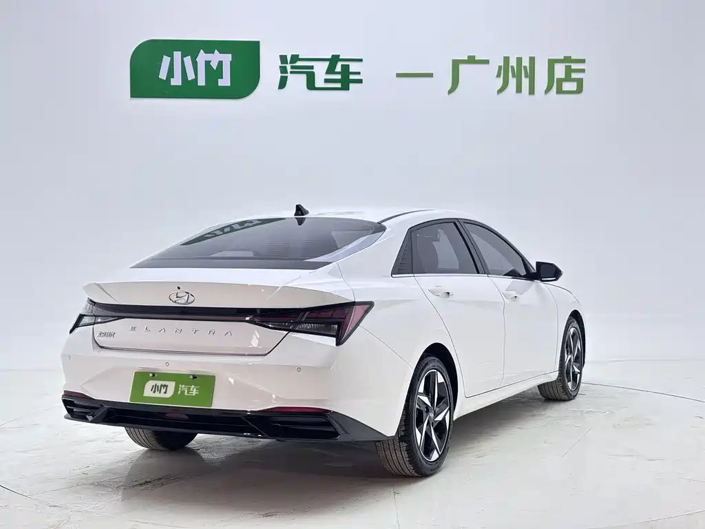Hyundai Elantra 2022 — фото 4