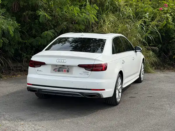 Audi A4L 2018