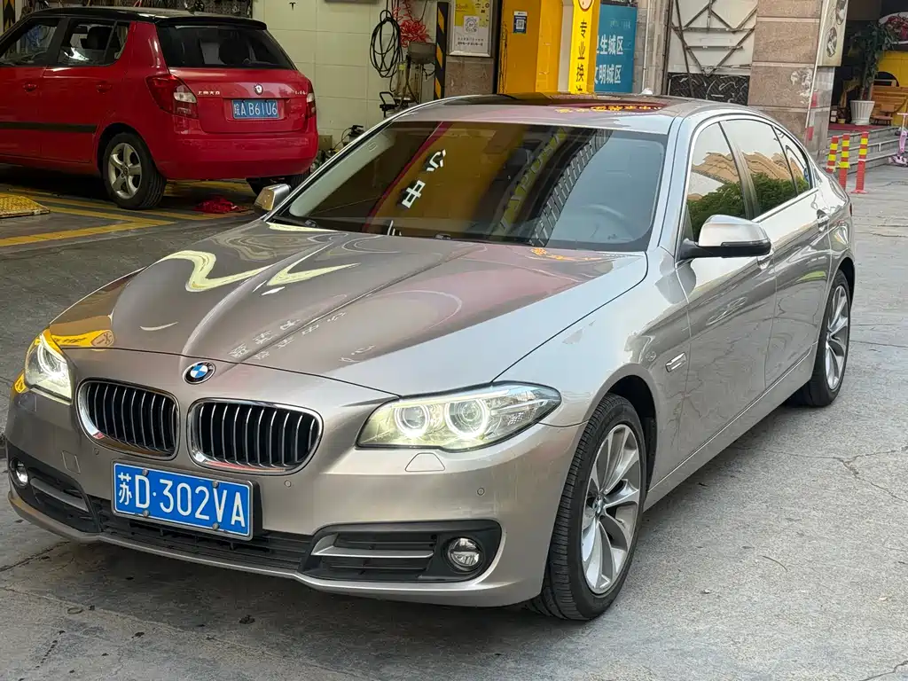 BMW 5 Series 2017 — фото 1