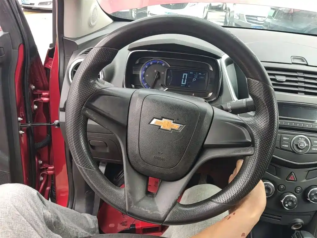Chevrolet Trax 2015 — фото 11