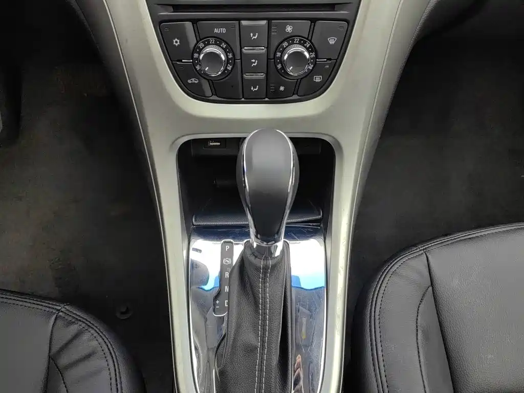 Buick Excelle GT 2014 — фото 13
