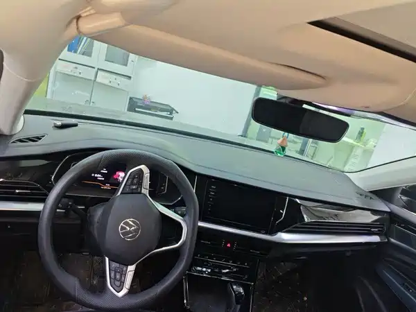 Volkswagen Passat 2025