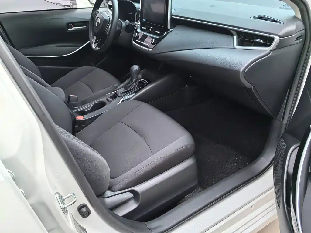 Toyota Corolla 2022 — фото 11