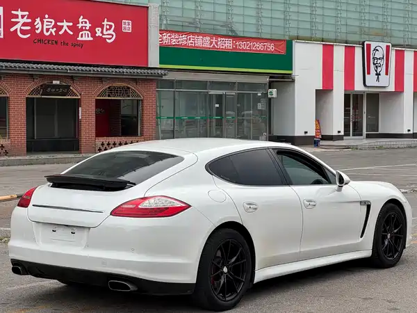 Porsche Panamera 2013