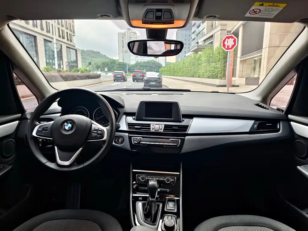 BMW 2 Series Active Tourer 2016 — фото 13
