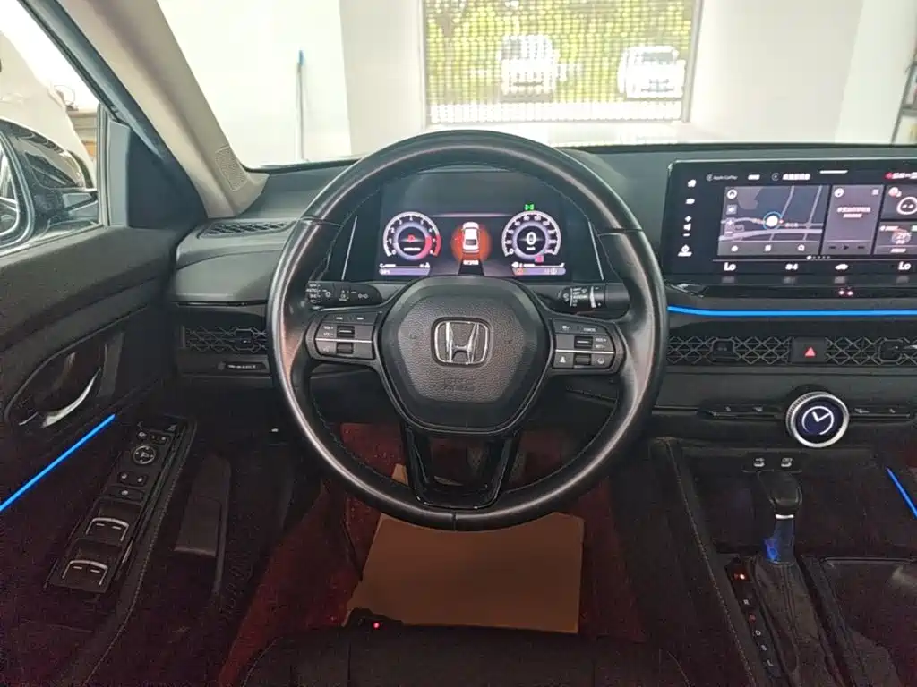 Honda Accord 2023 — фото 11