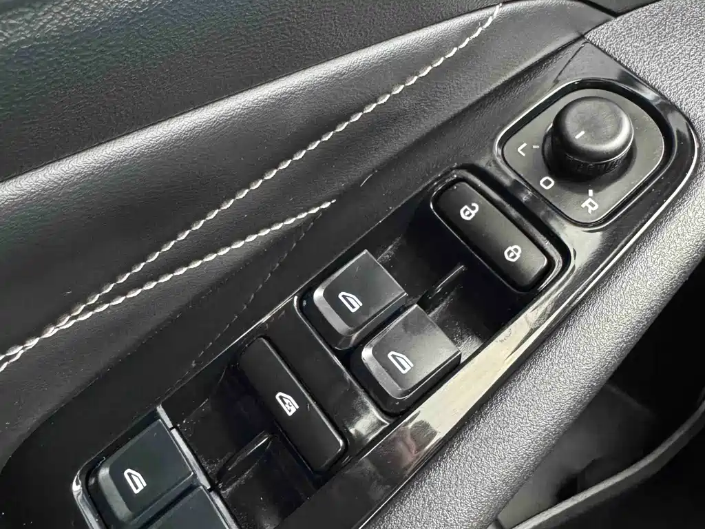 Geely Emgrand 2022 — фото 25