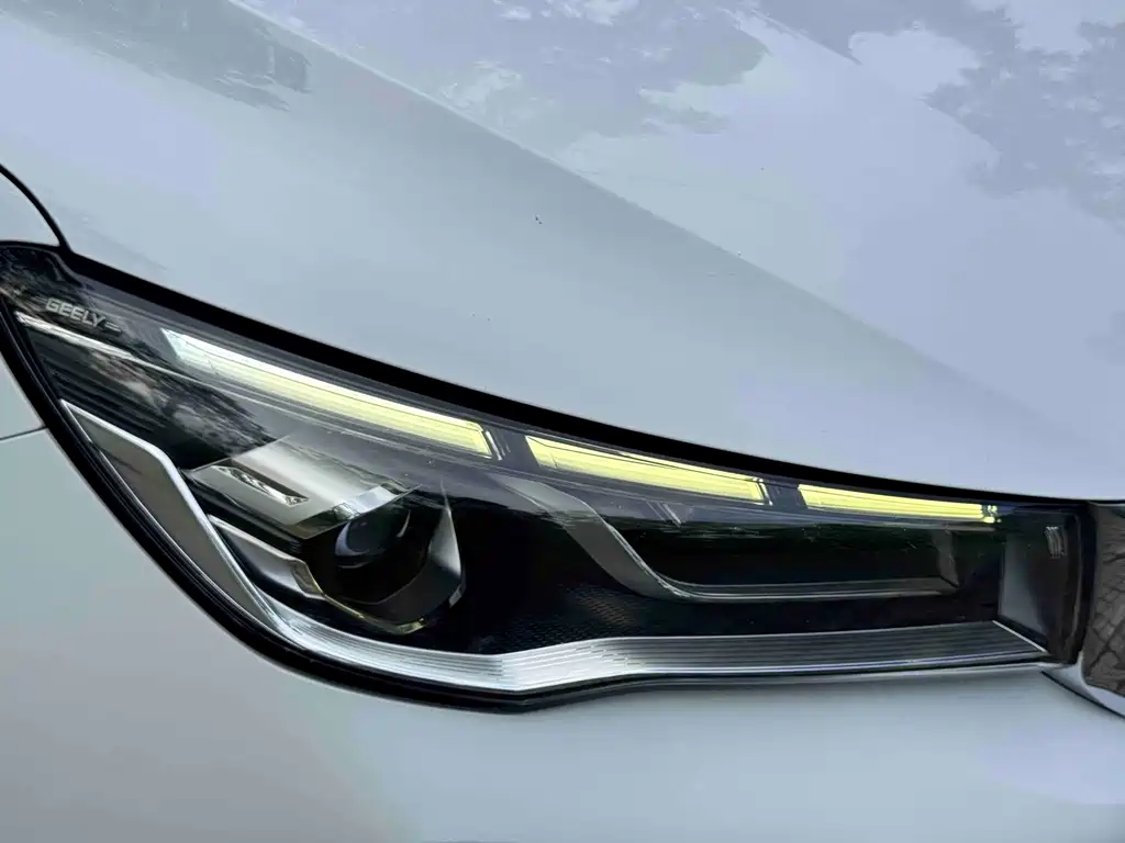 Geely Emgrand 2022 — фото 44
