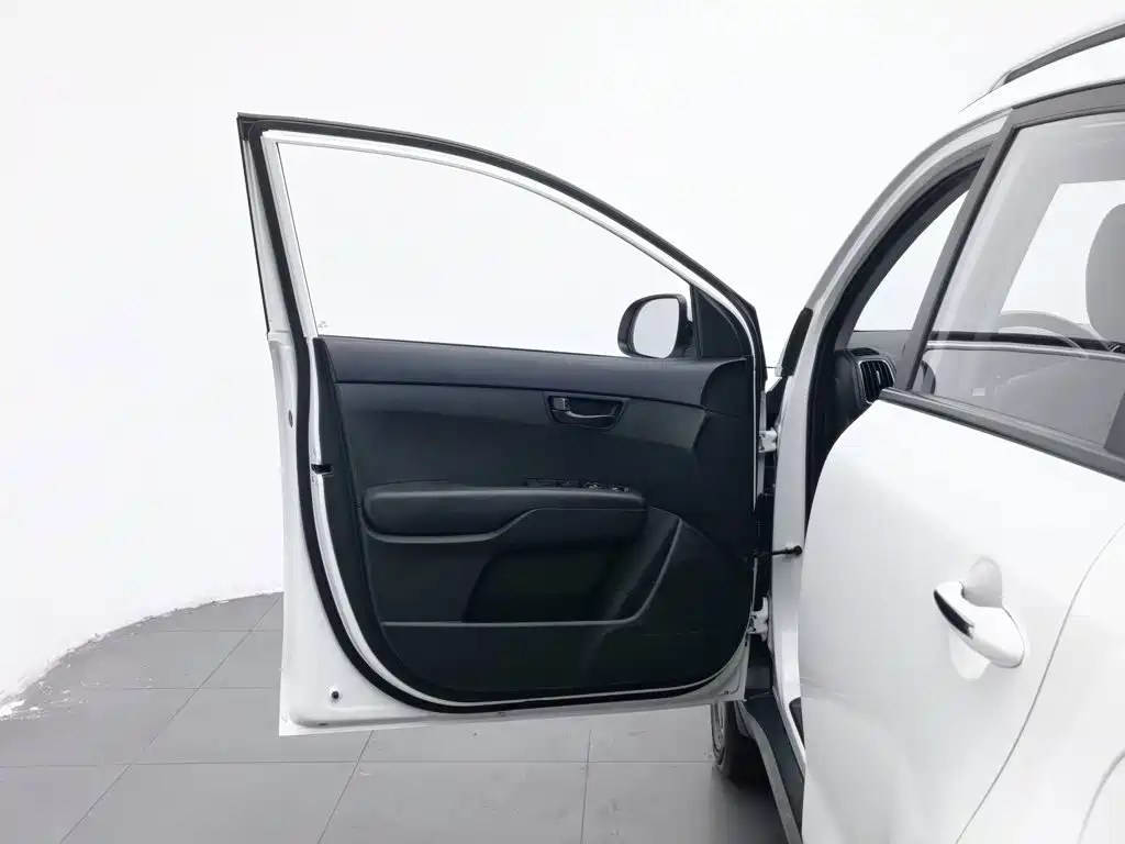 Kia KX3 2017 — фото 8