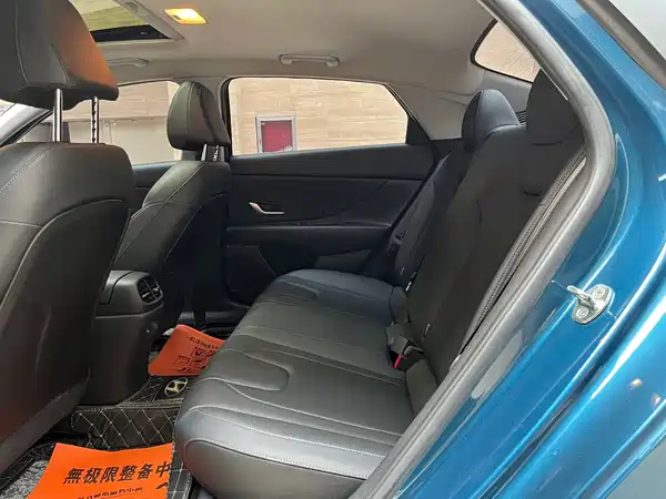 Hyundai Elantra 2022