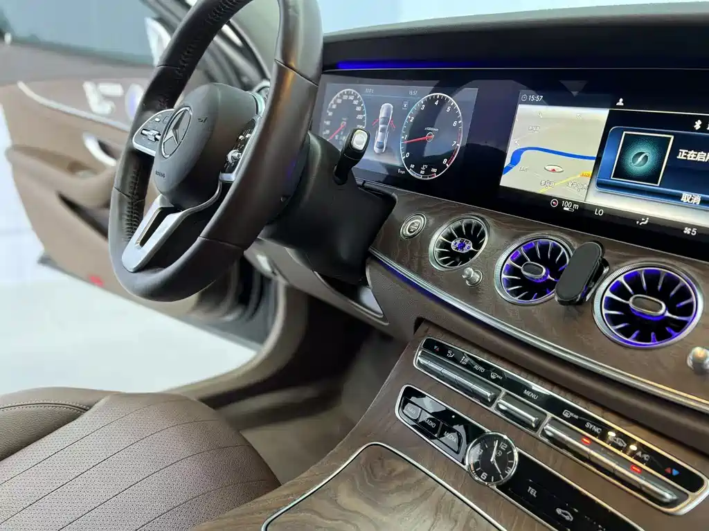 Mercedes-Benz E-Class 2019 — фото 13