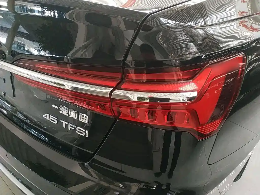 Audi A6L 2021 — фото 24