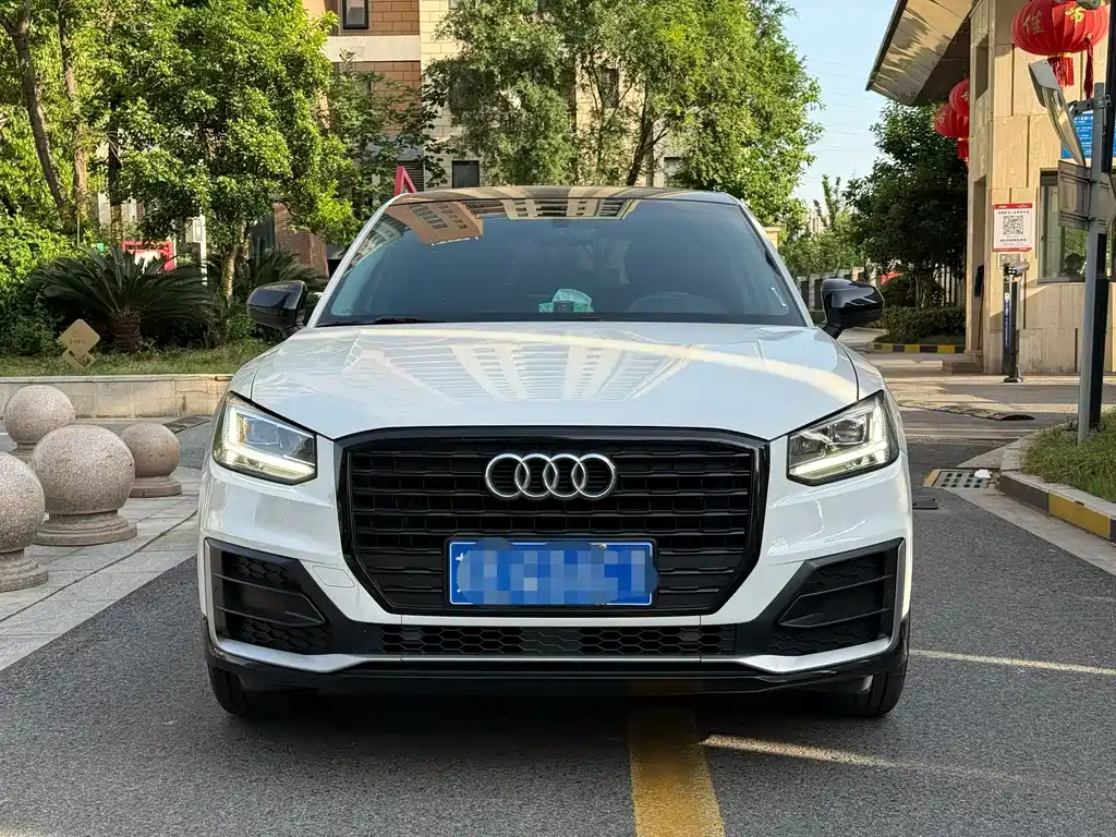 Audi Q2L 2020 — фото 10