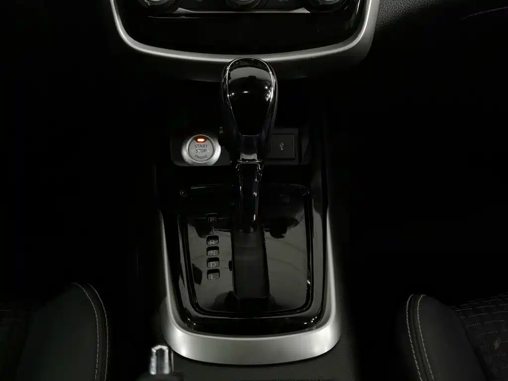Nissan Tiida 2019 — фото 13