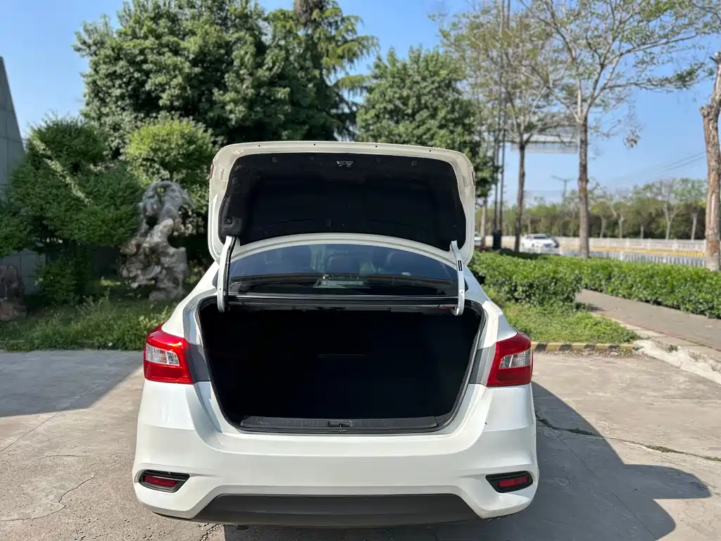 Nissan Sylphy 2019 — фото 17