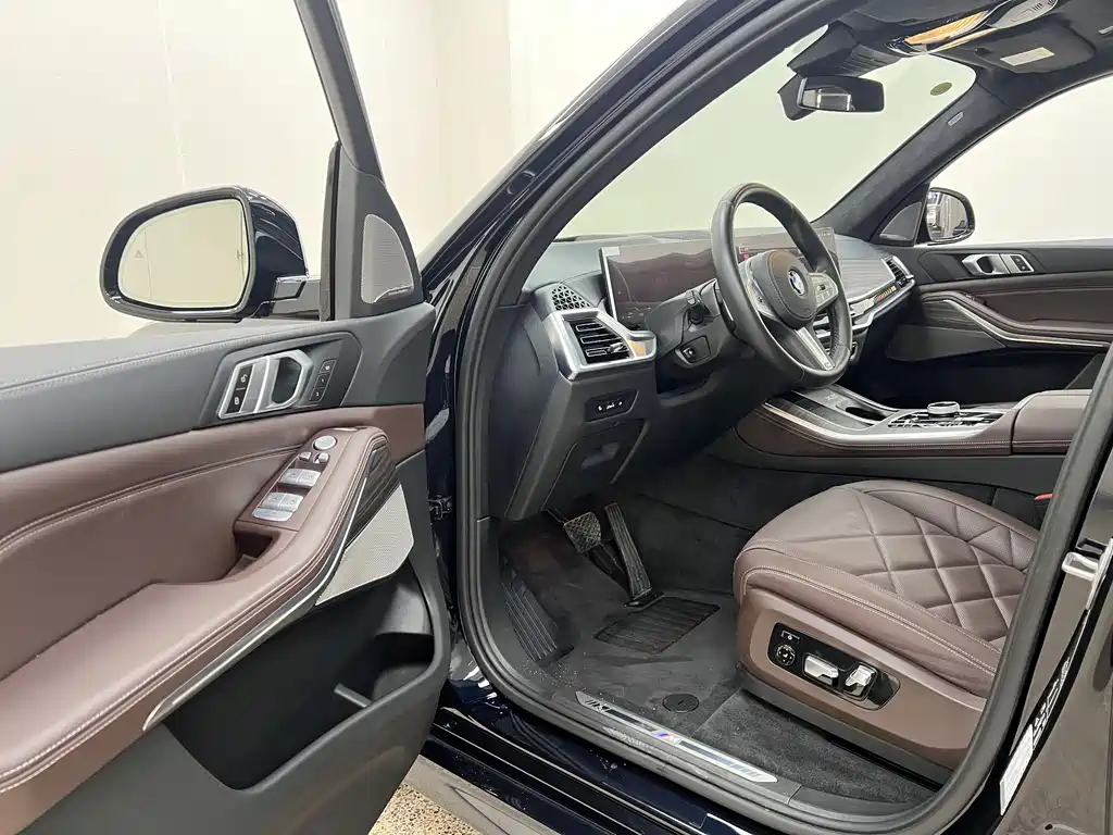 BMW X5 2025 — фото 14
