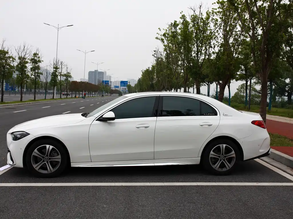 Mercedes-Benz C-Class 2022 — фото 3