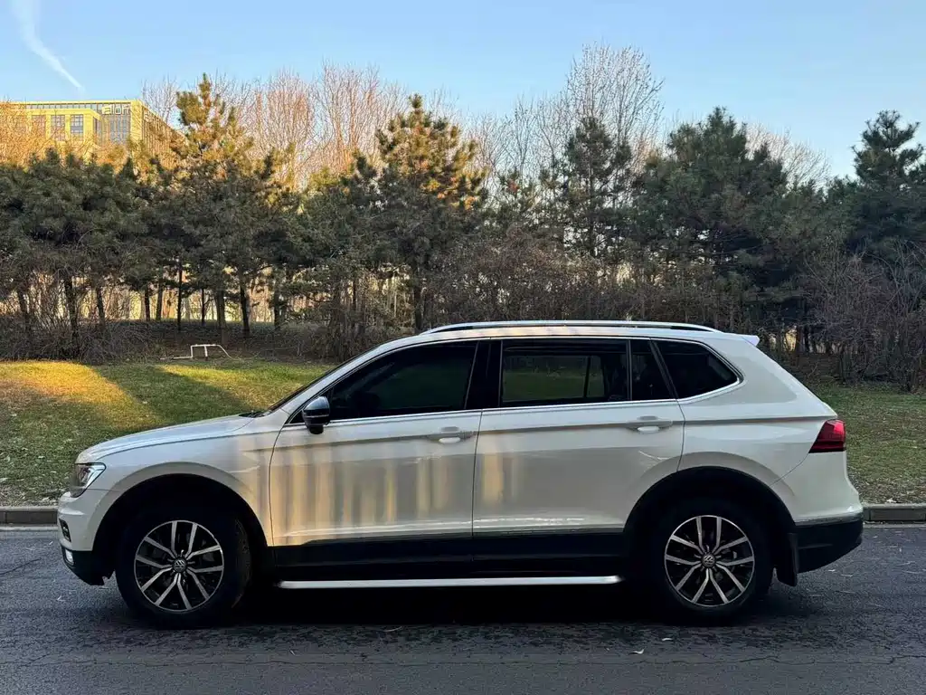 Volkswagen Tiguan L 2019 — фото 3
