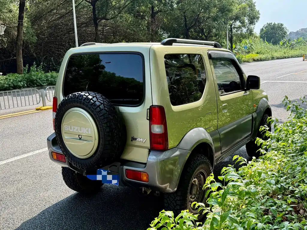 Suzuki Jimny 2012 — фото 9
