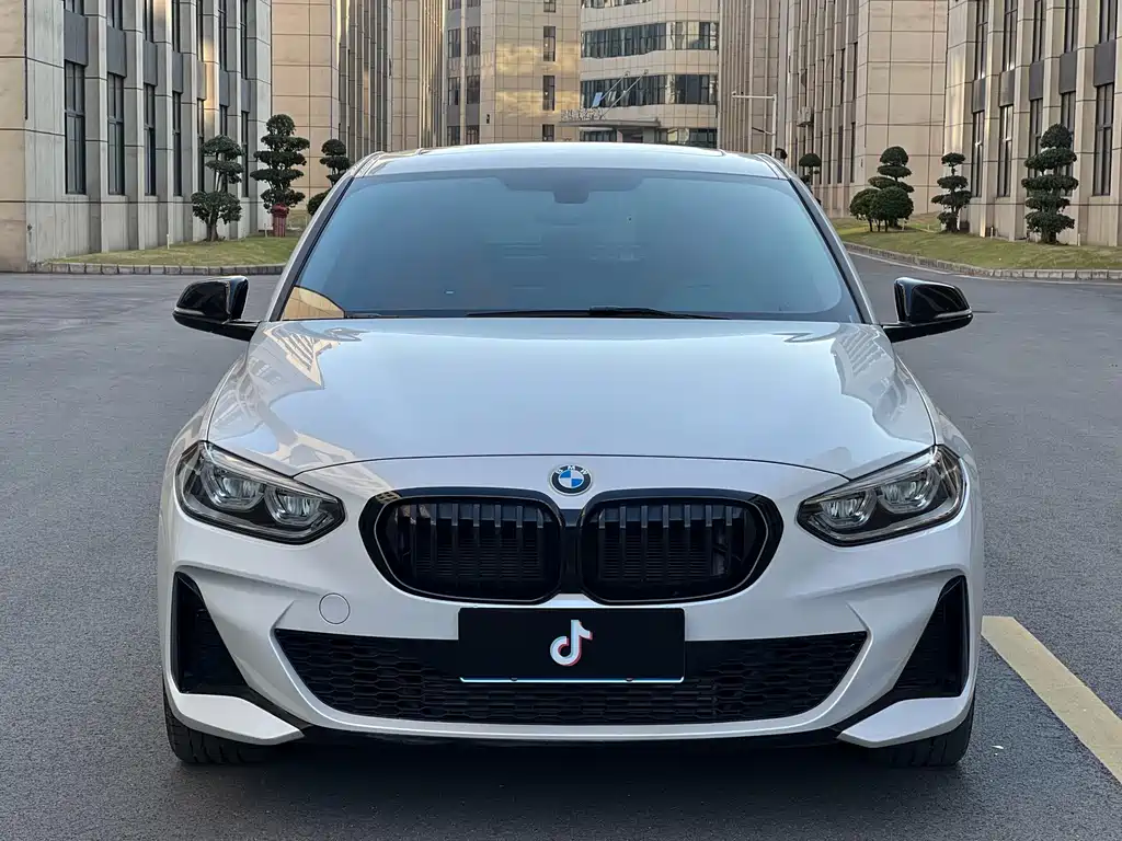 BMW 1 Series 2022