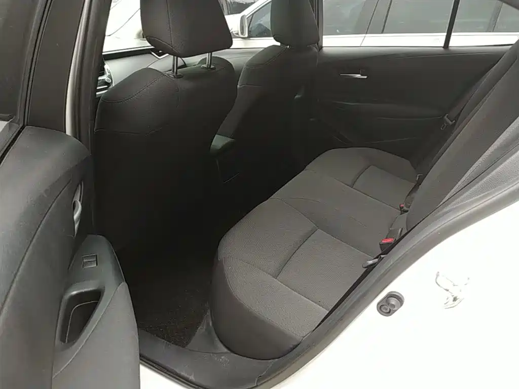 Toyota Corolla 2022 — фото 17