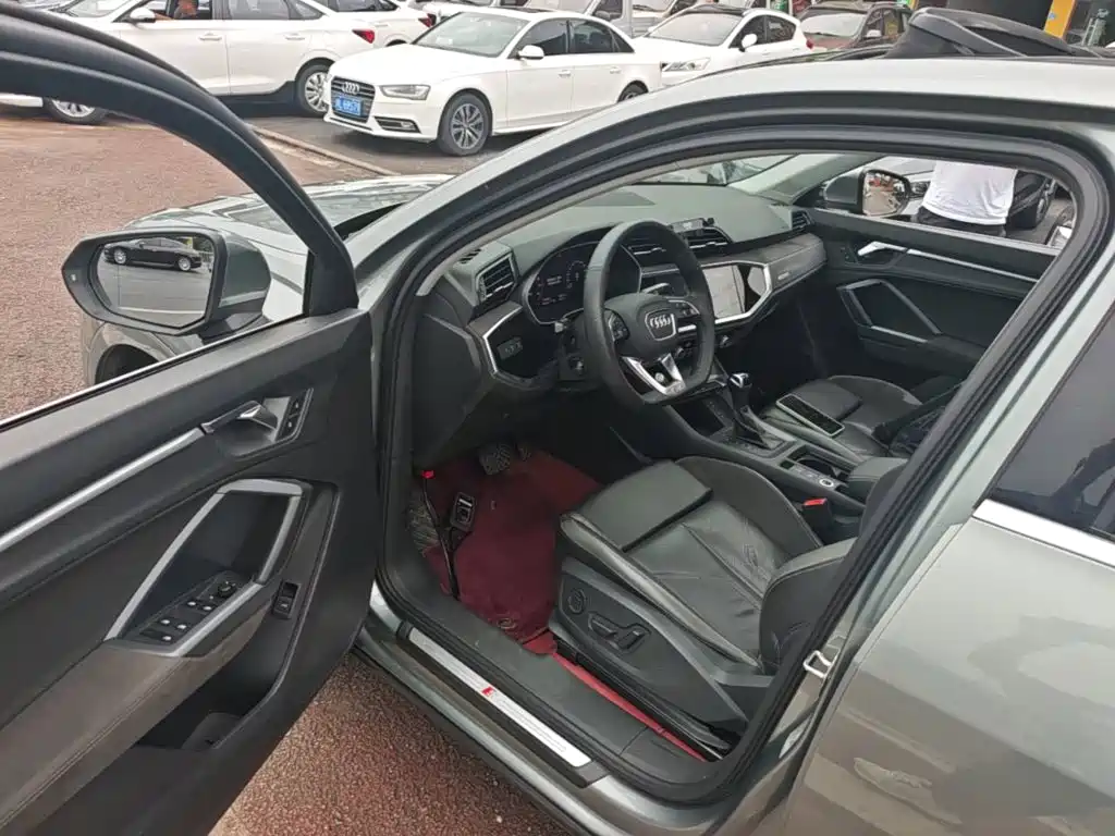 Audi Q3 Sportback 2020 — фото 16