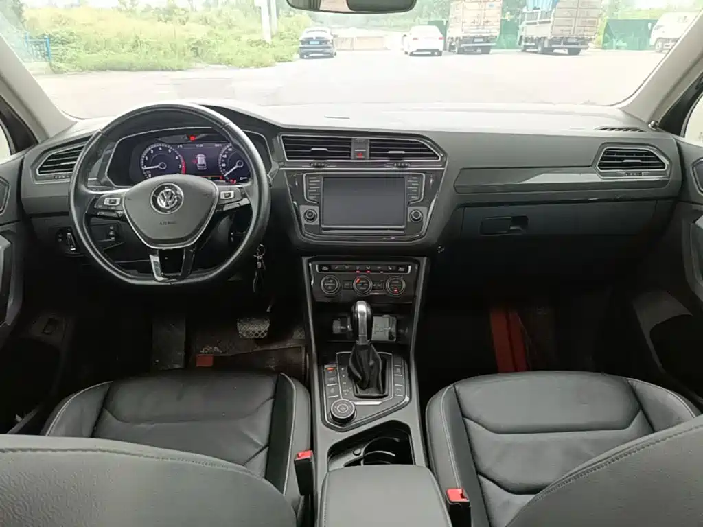 Volkswagen Tiguan 2017 — фото 10