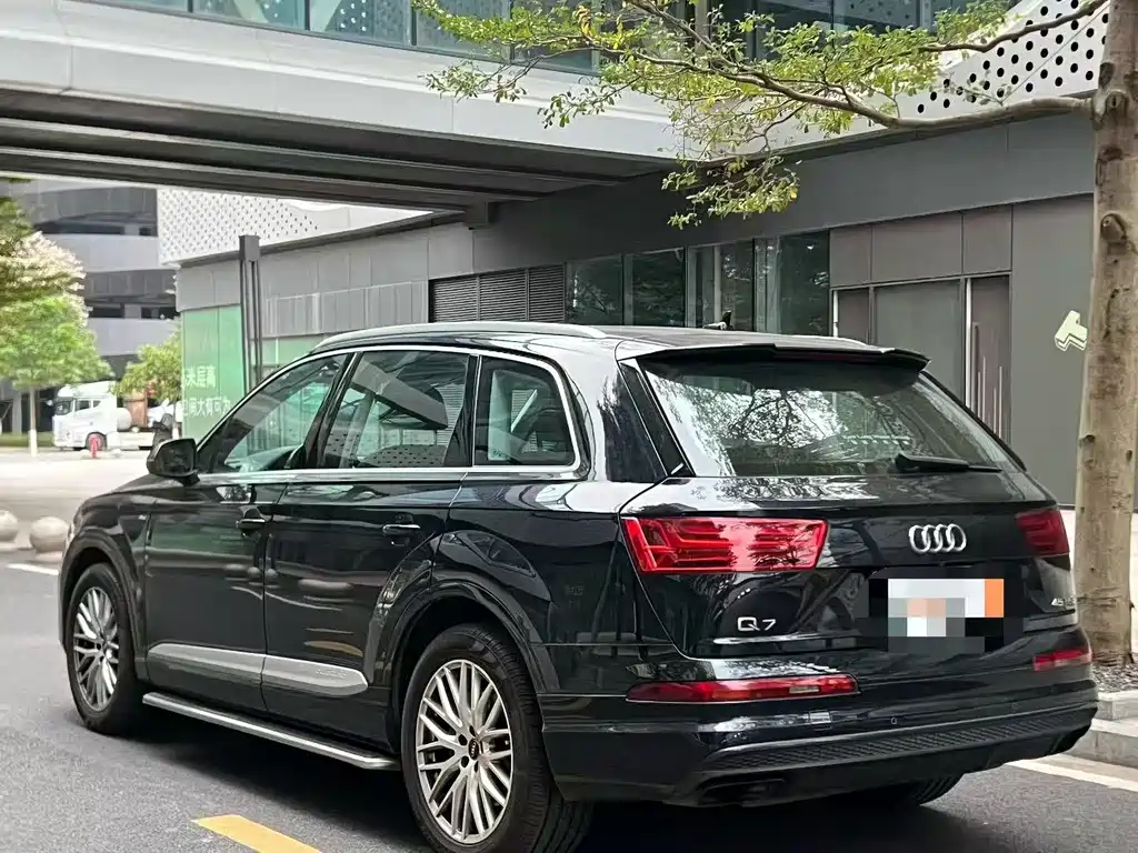Audi Q7 2017 — фото 9
