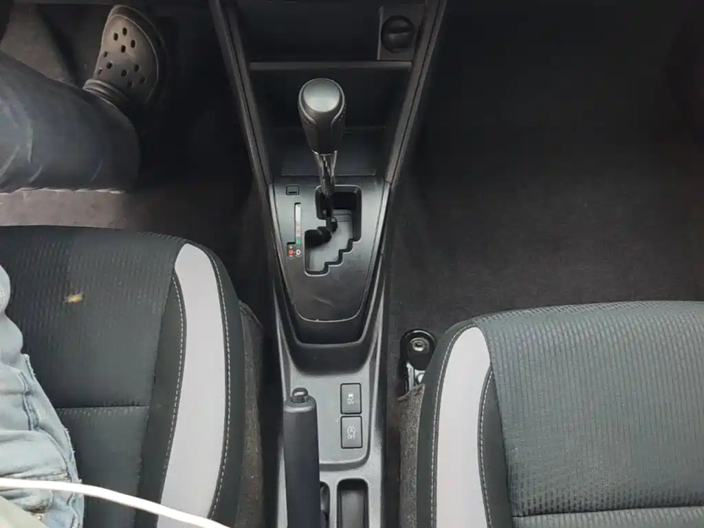 Toyota Yaris L 2021 — фото 14
