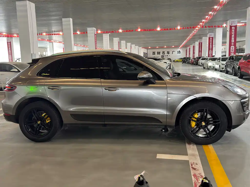 Porsche Macan 2016 — фото 11