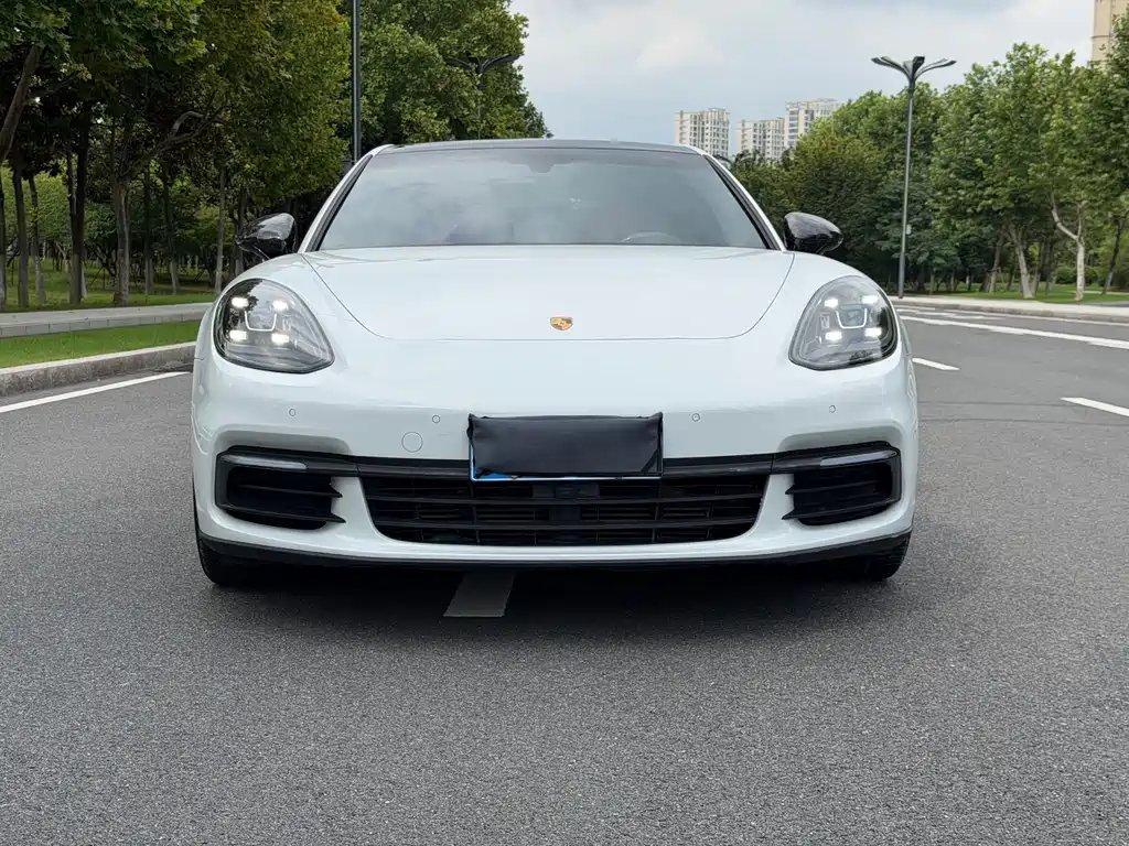 Porsche Panamera 2018 — фото 2