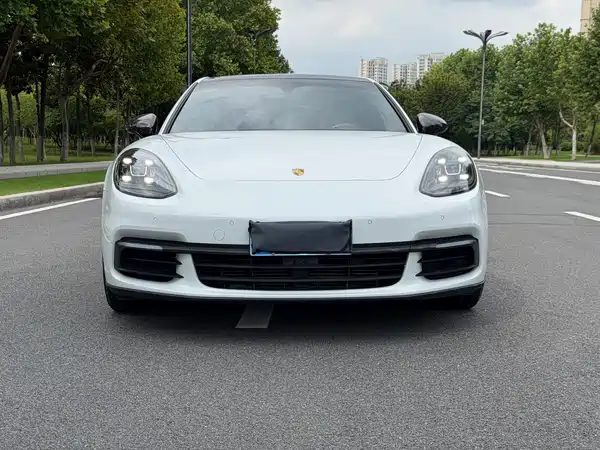 Porsche Panamera 2018