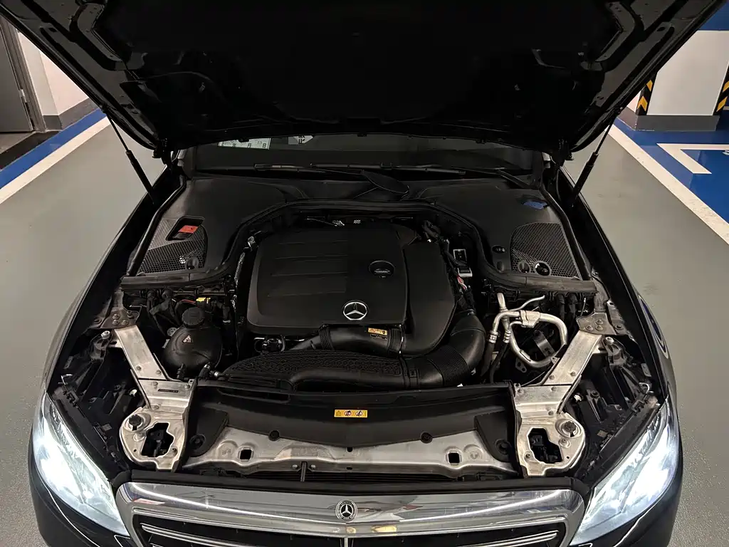 Mercedes-Benz E-Class 2020 — фото 19