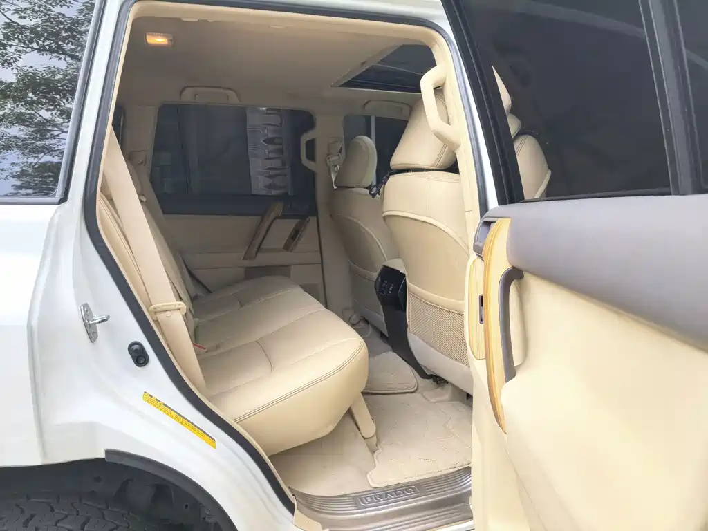 Toyota Prado 2017 — фото 12