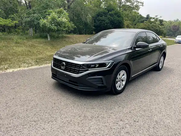 Volkswagen Passat 2024