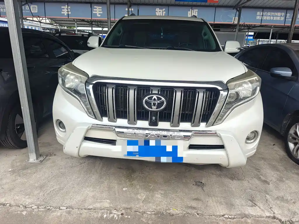 Toyota Prado 2017 — фото 2