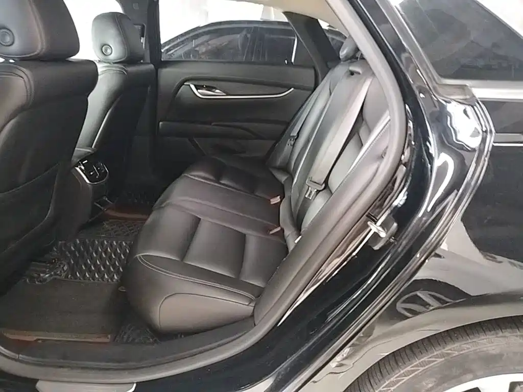 Cadillac XTS 2018 — фото 17