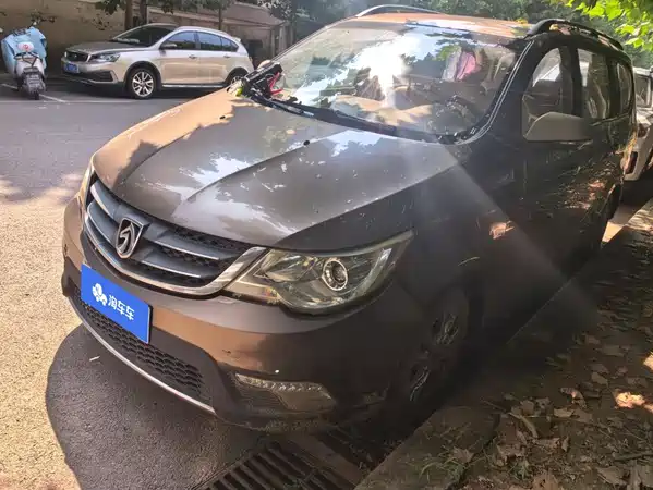 Baojun 730 2015