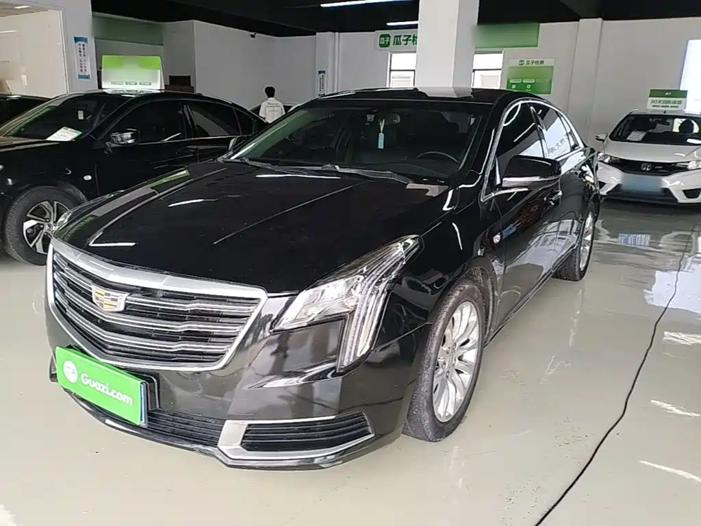 Cadillac XTS 2018 — фото 1