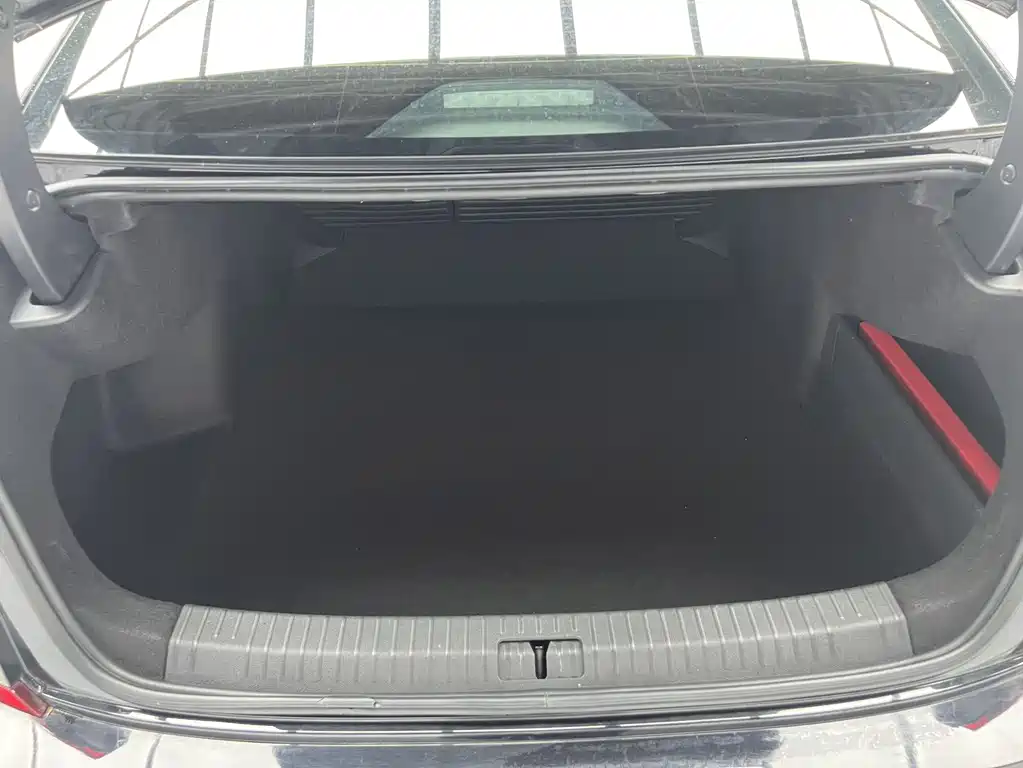 Volkswagen Passat 2022 — фото 16